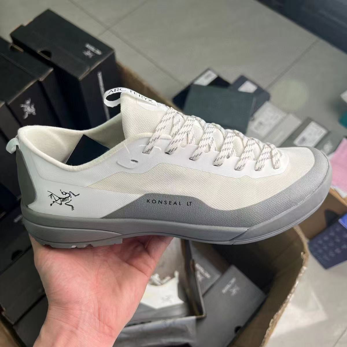 Classic Breathable Mesh Casual Sneakers 1026042201