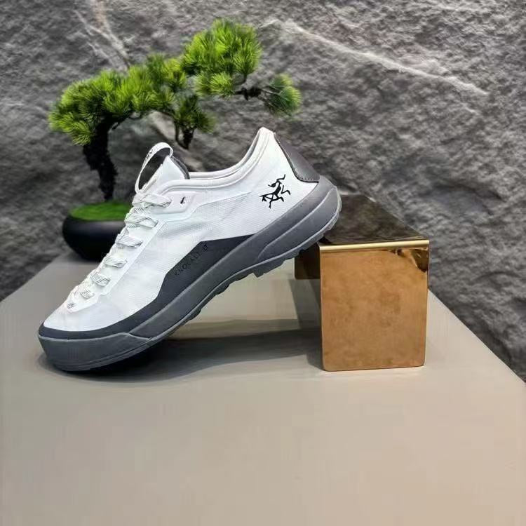 Classic Breathable Mesh Casual Sneakers 1026042201