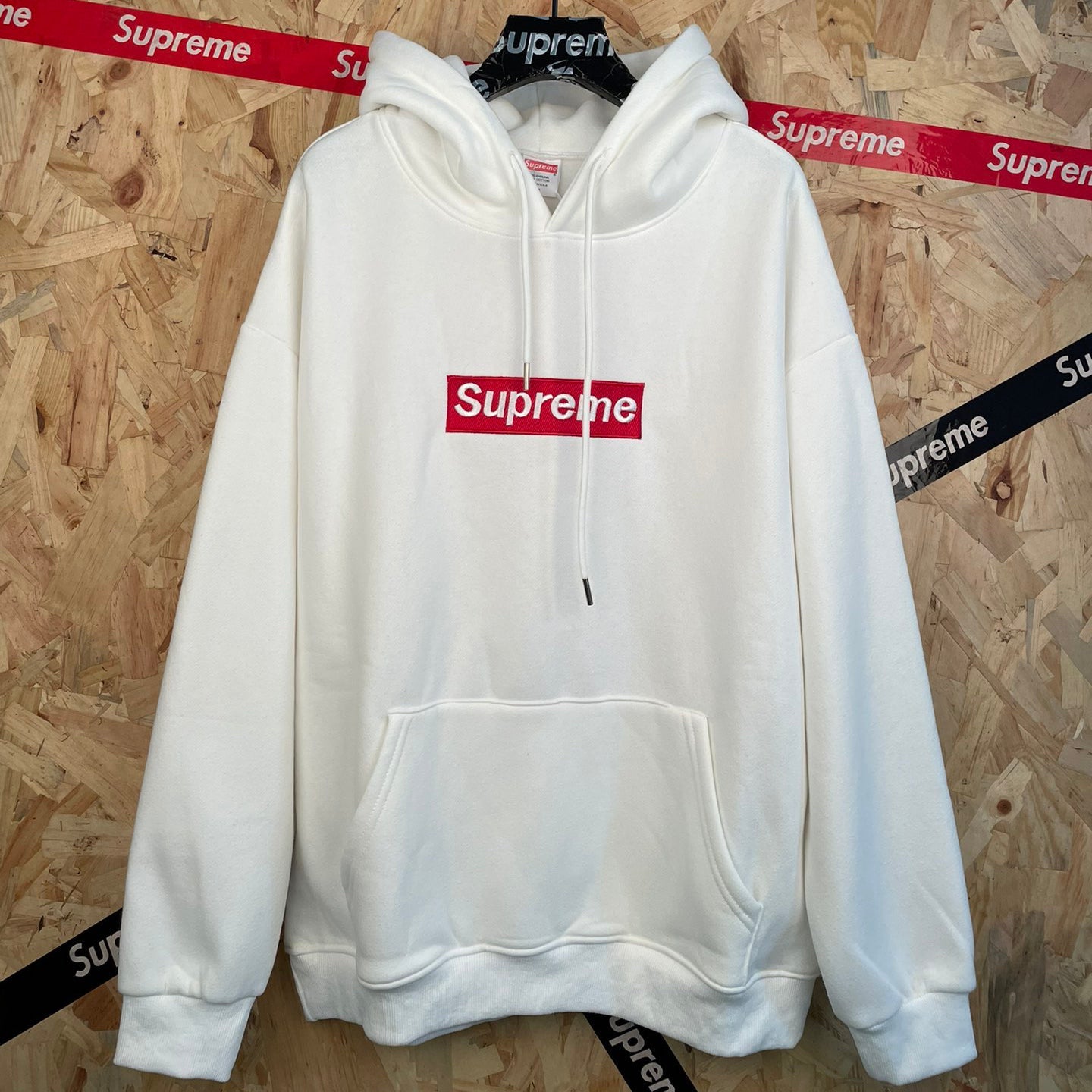 Classic Embroidered Letter Hoodie (Unisex) 1026042322