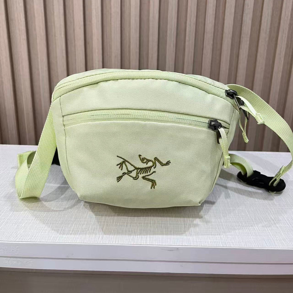 New Stylish and Versatile Crossbody Bag 1026042219