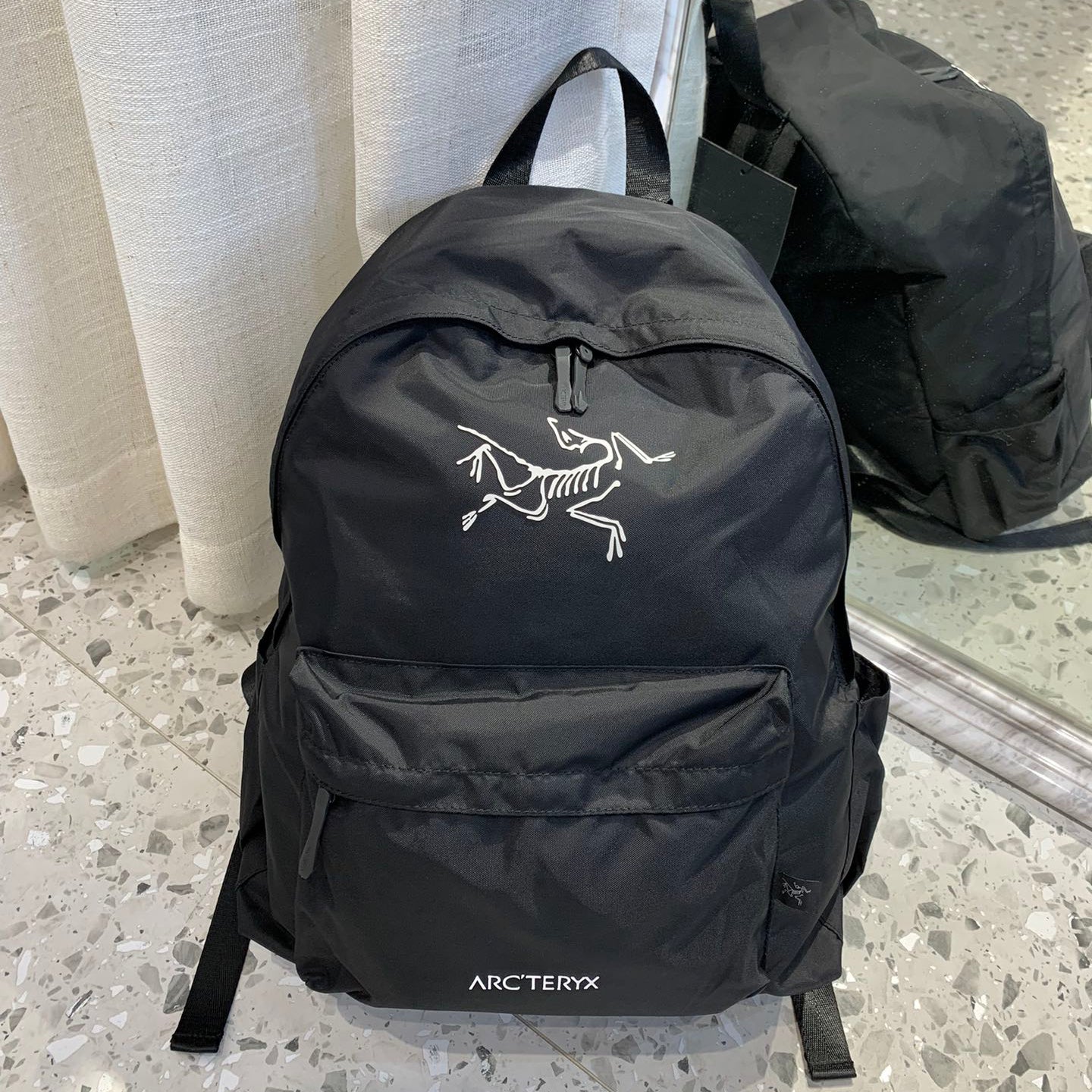 Luxurious and Versatile Backpack 1026042220