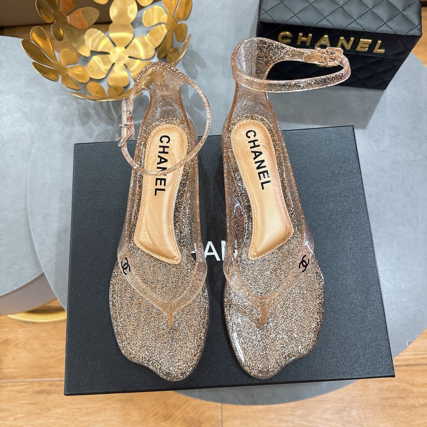 Best-Selling Beach Sandals 1026060401