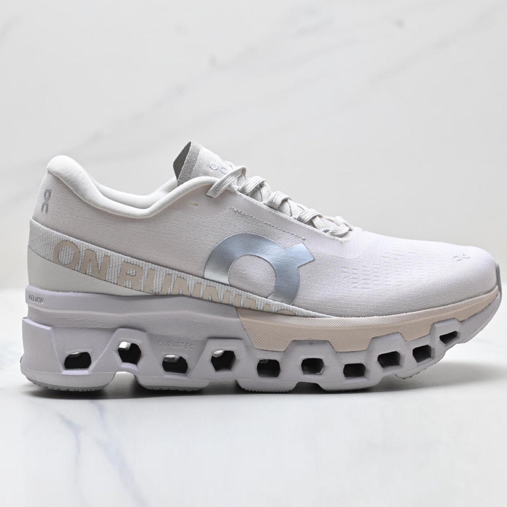 Comfortable and stylish running shoes 1026042315