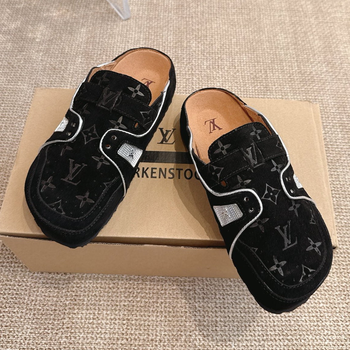 Classic Retro Boken Toe-Covered Sandals 1026062311