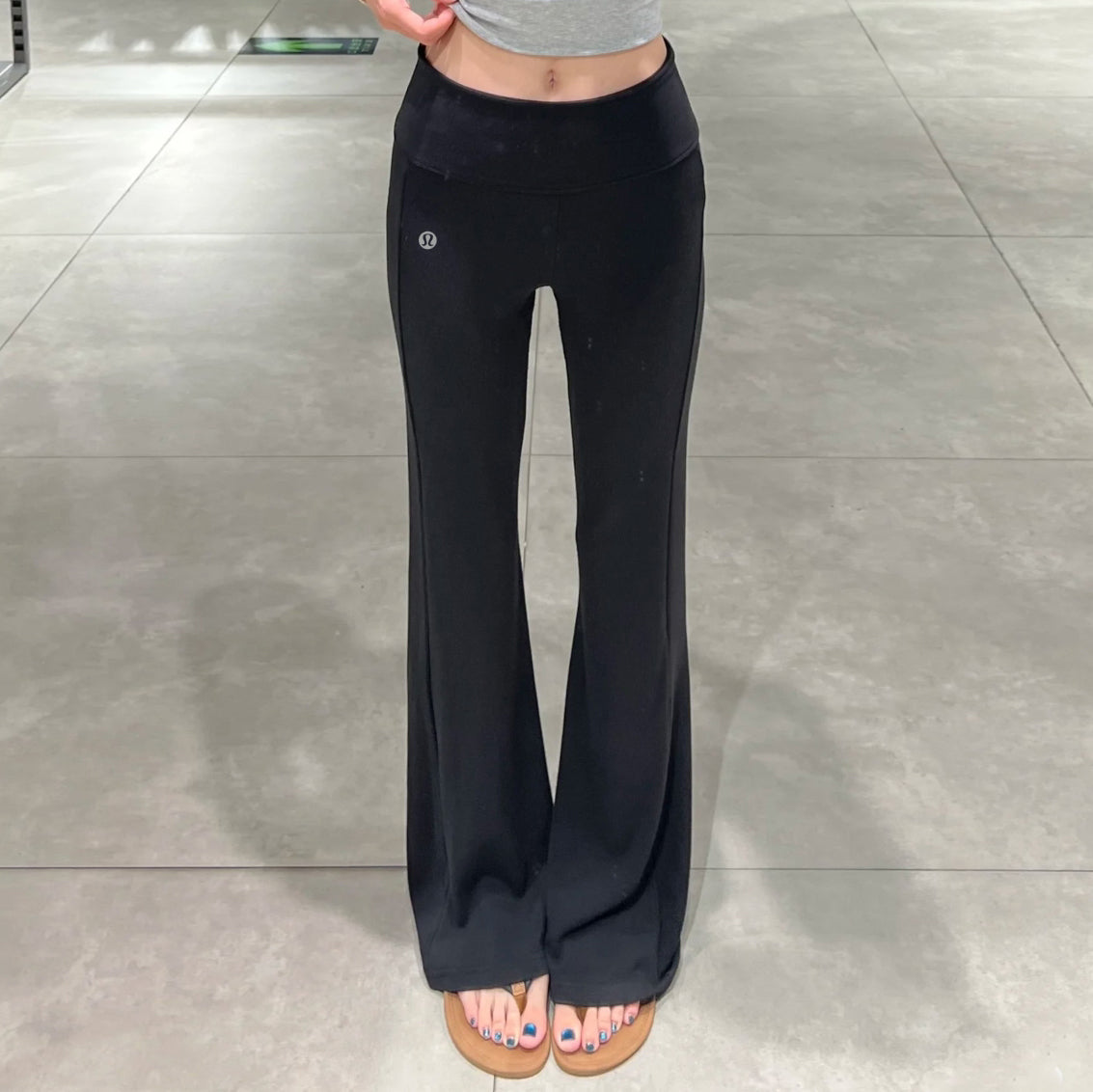 Micro-Lace Yoga Pants 1026042108