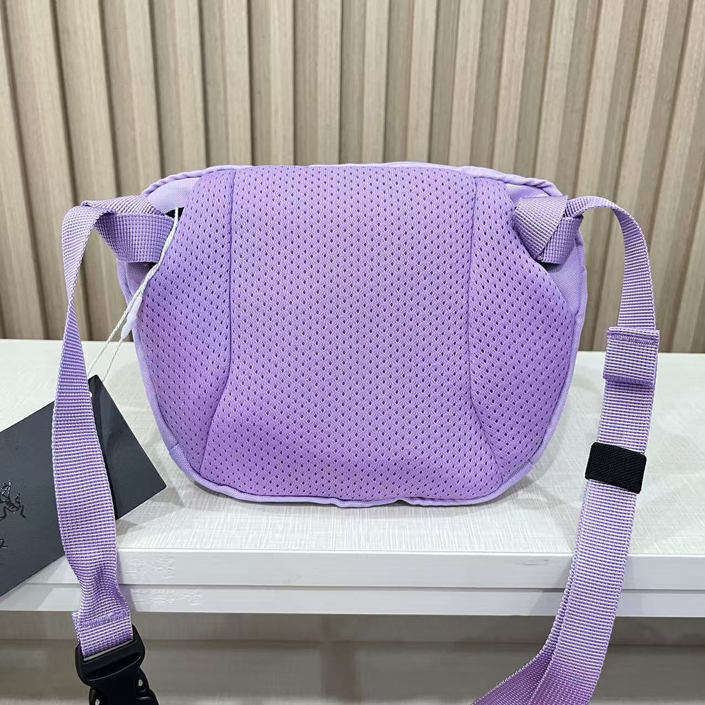 New Stylish and Versatile Crossbody Bag 1026042219