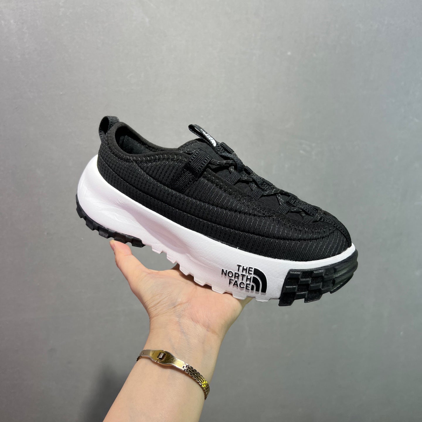 Versatile low-top casual shoes 1026042407