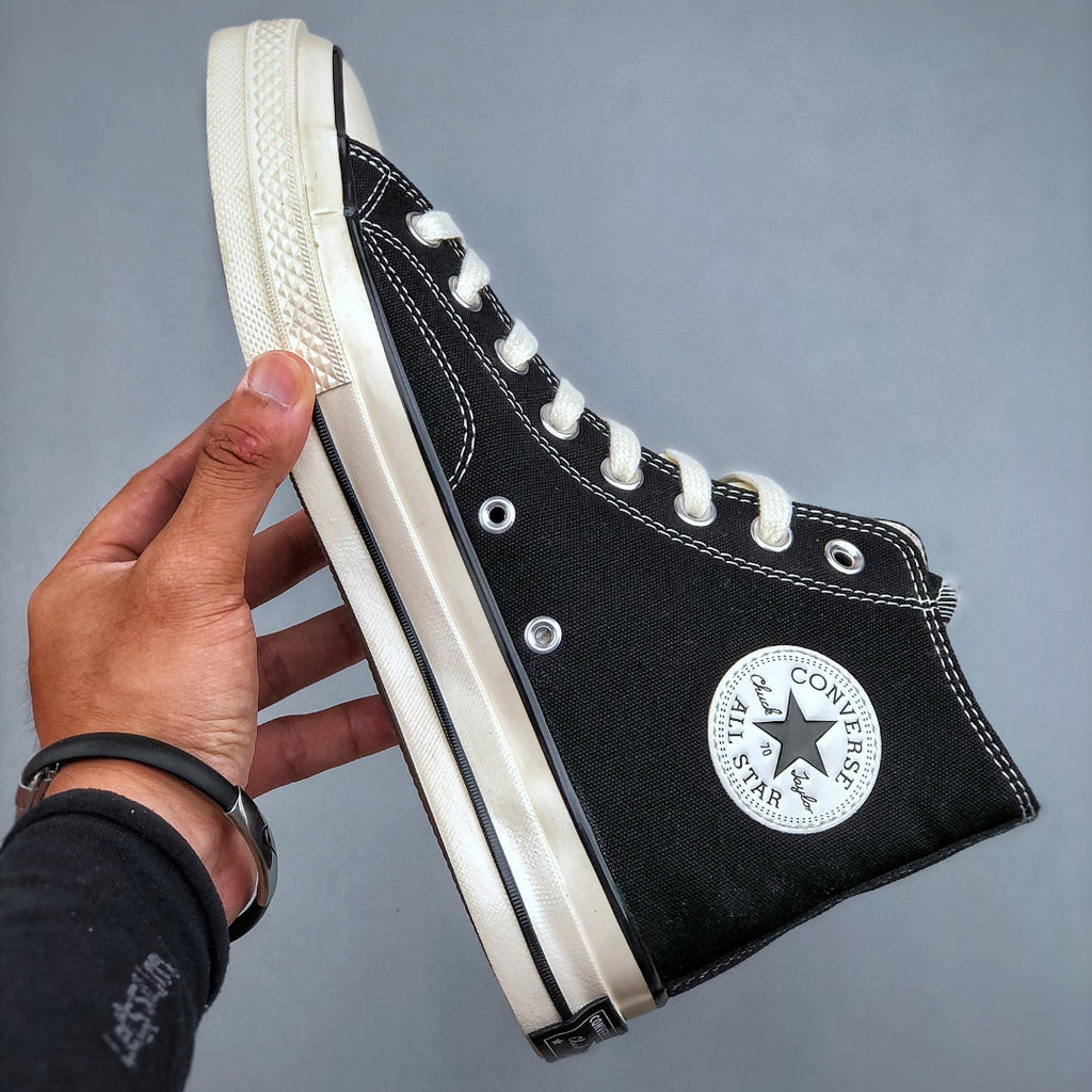 Classic Graffiti Limited Edition Canvas Sneakers 1026042206