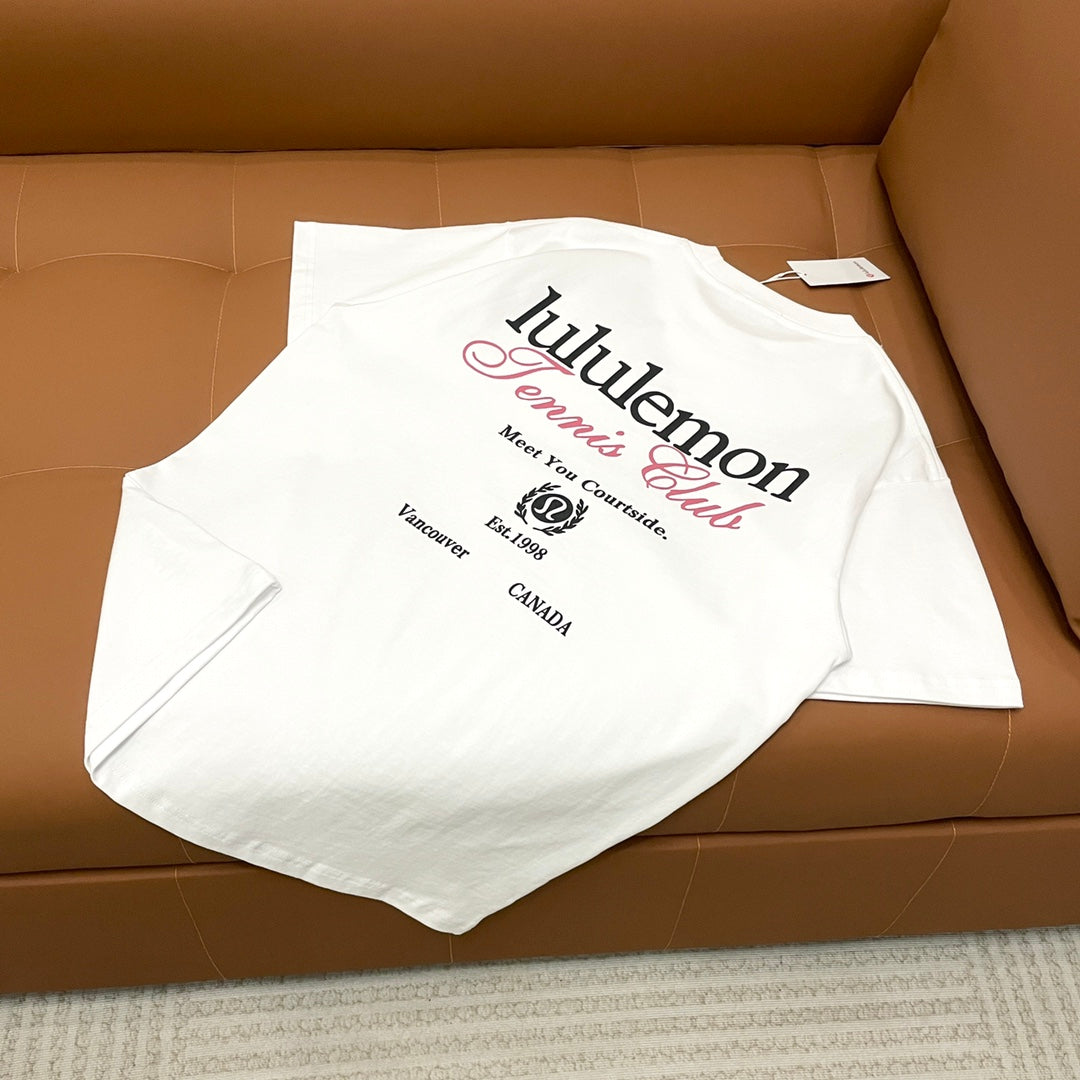 Round-neck T-shirt (Unisex) 1026042113
