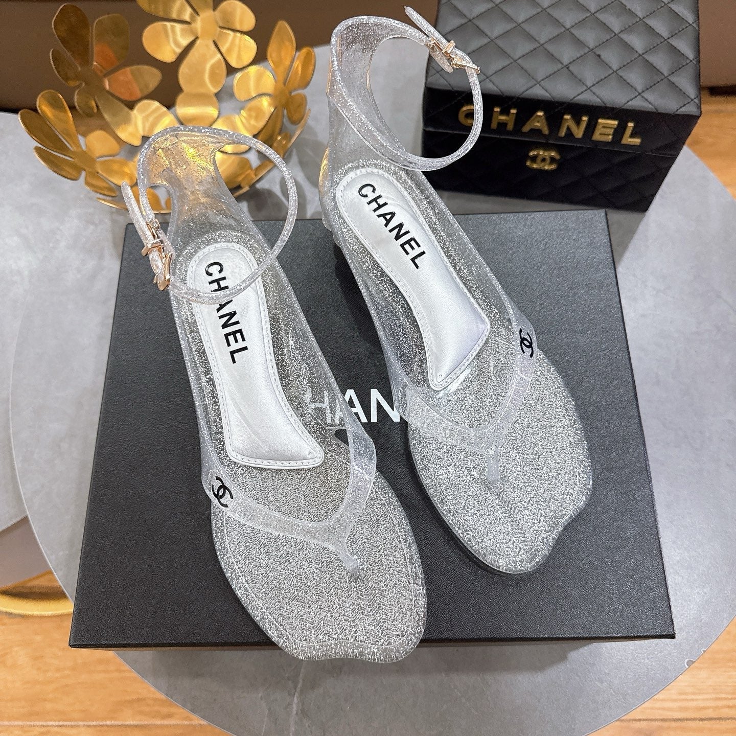 Best-Selling Beach Sandals 1026060401
