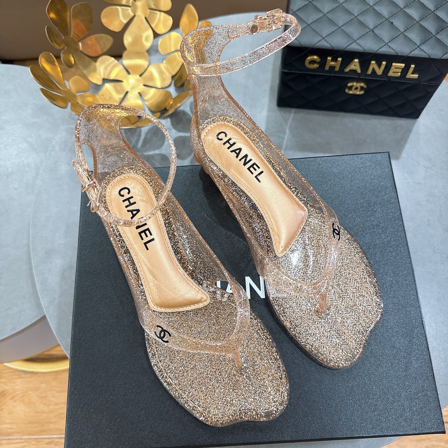Best-Selling Beach Sandals 1026060401