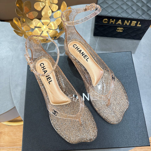 Best-Selling Beach Sandals 1026060401