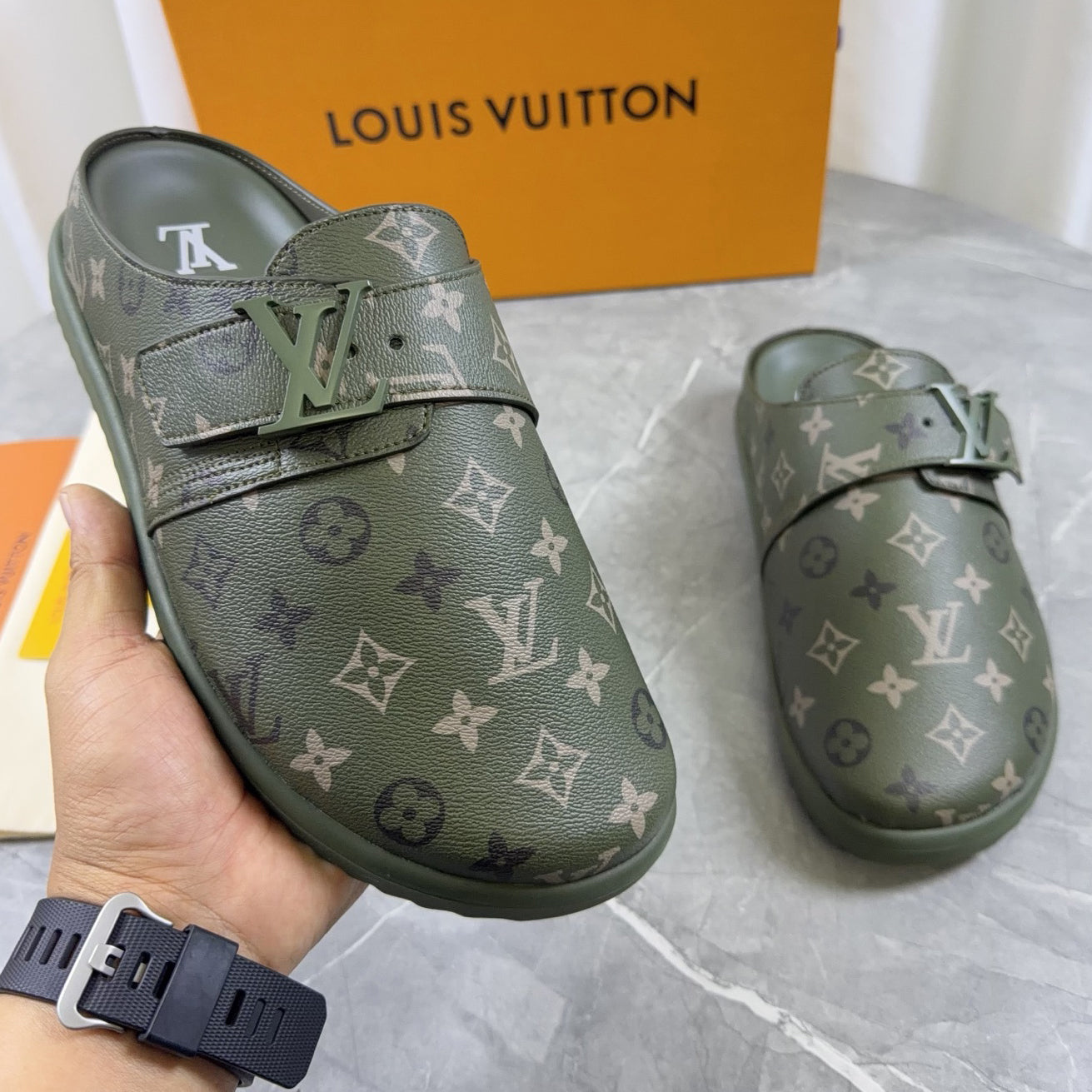 Fashion Casual Boken Slippers 1026062302