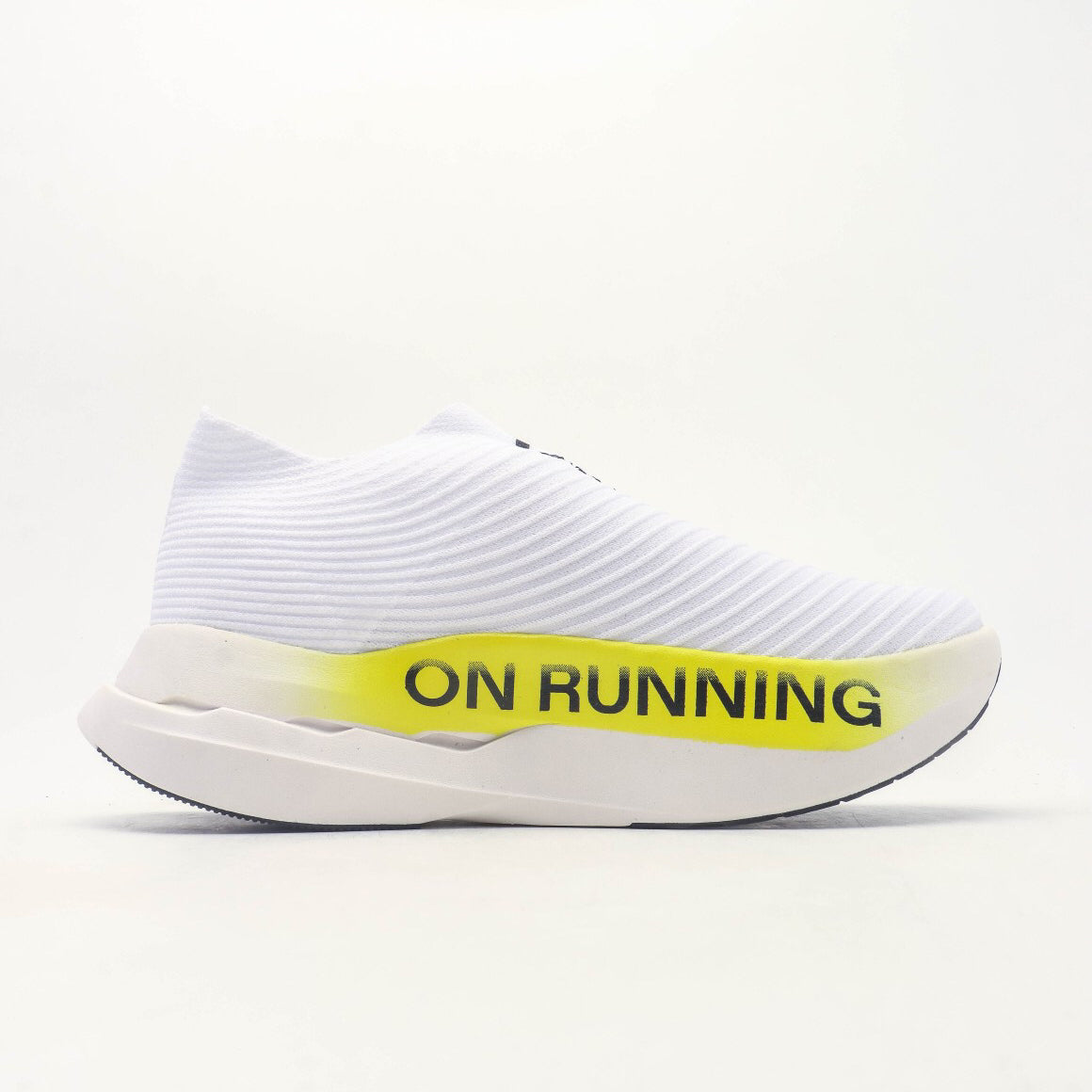 New Ultra-Lightweight and Breathable Running Shoes 1026042310