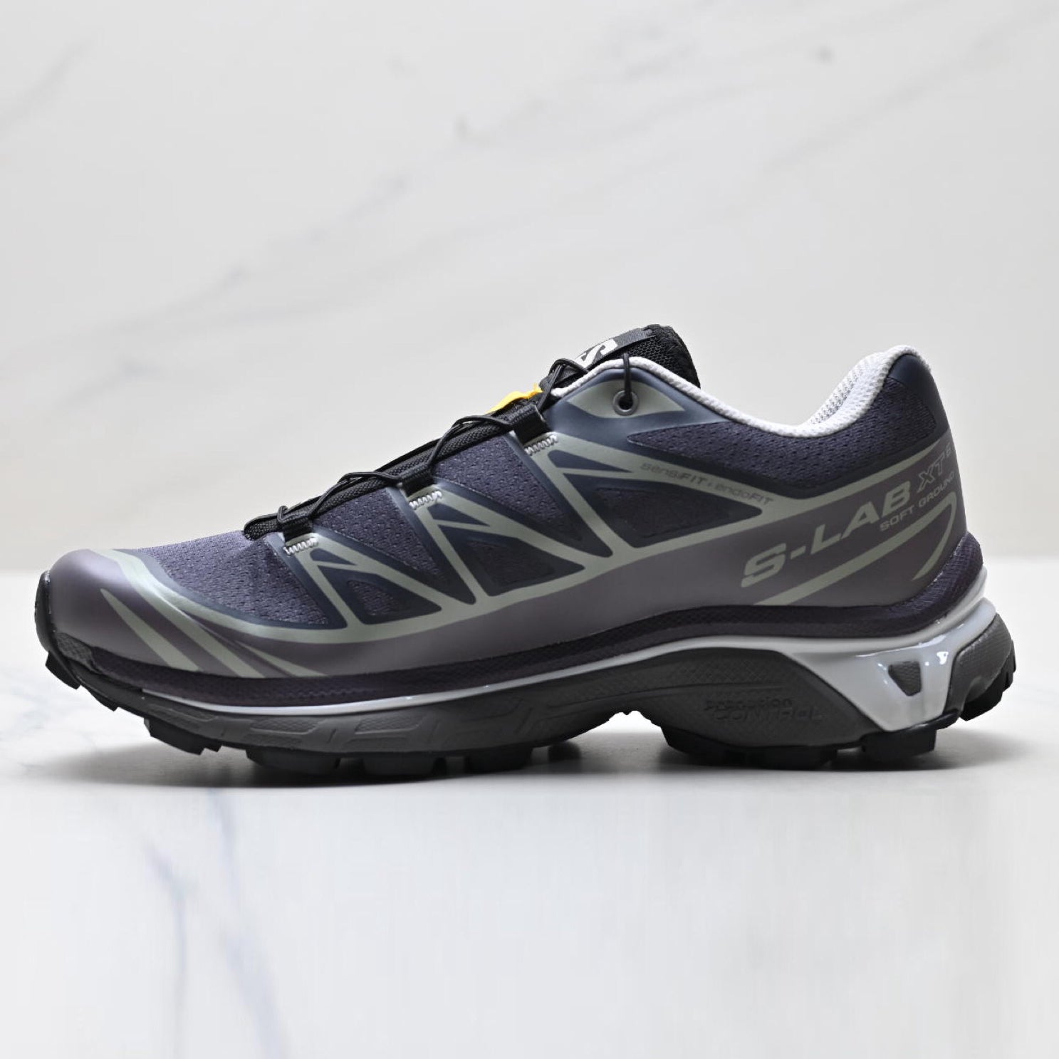 Outdoor trail running shoes 1026042318