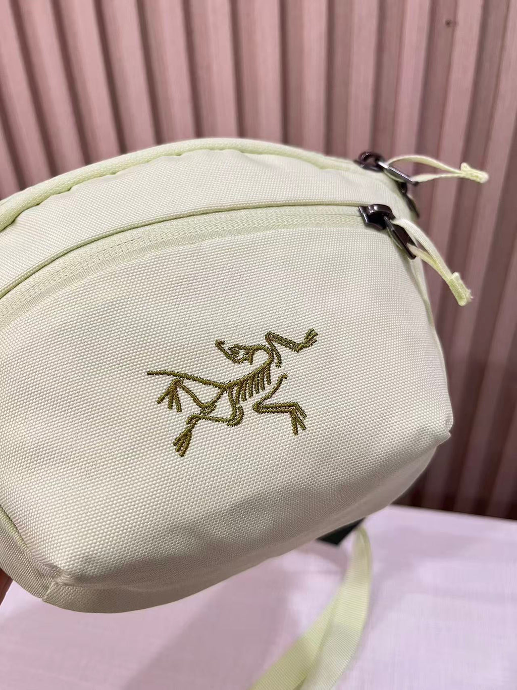 New Stylish and Versatile Crossbody Bag 1026042219