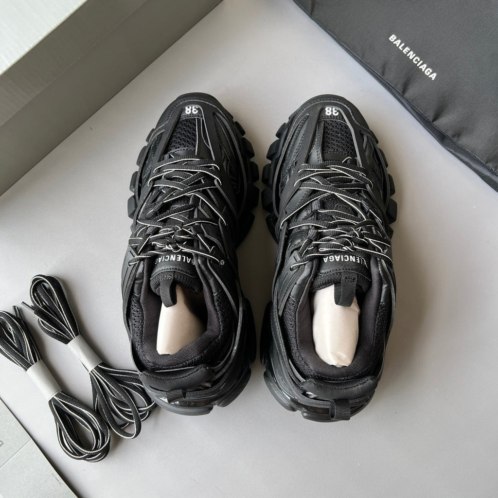 Men's and Women's Sneakers 1026060409