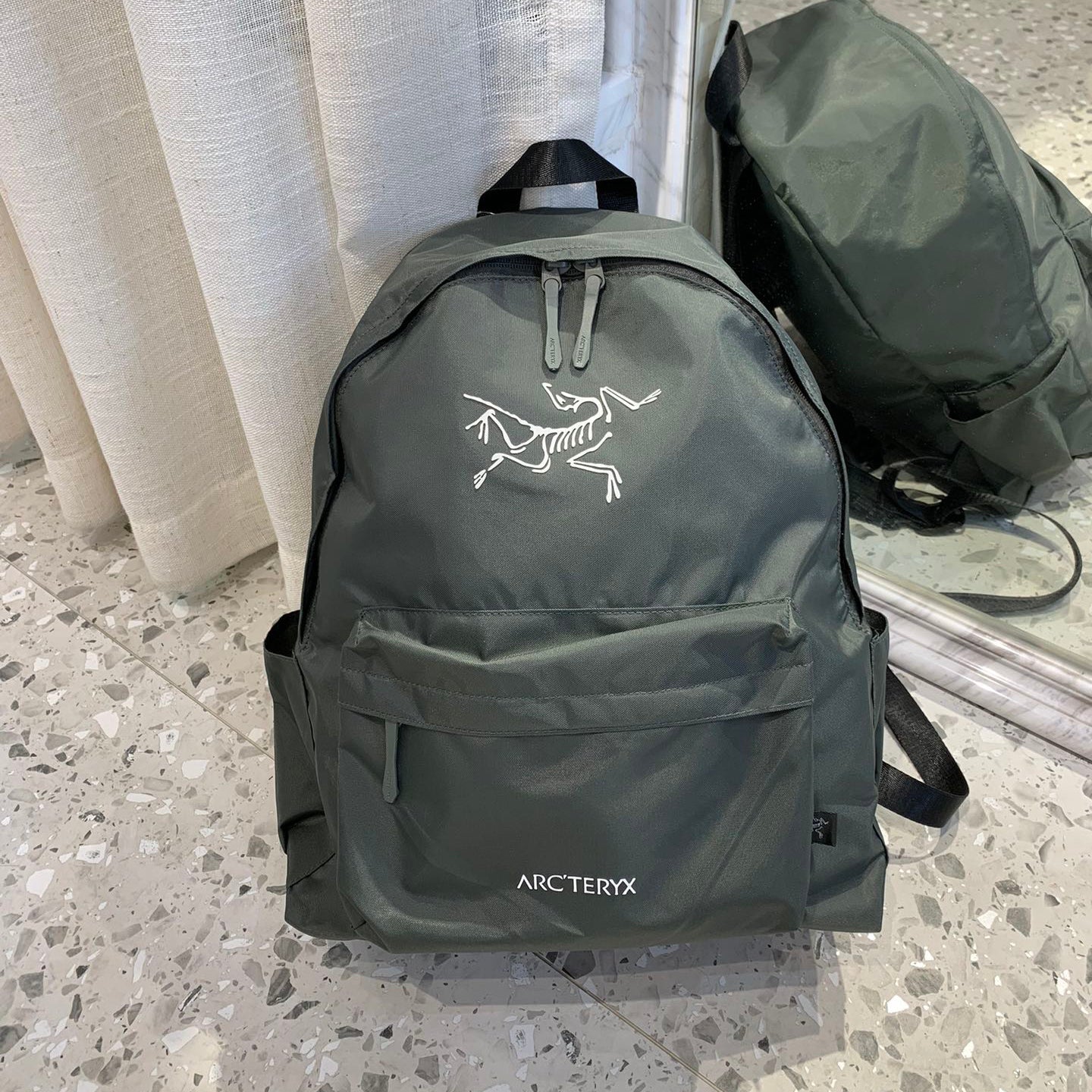 Luxurious and Versatile Backpack 1026042220