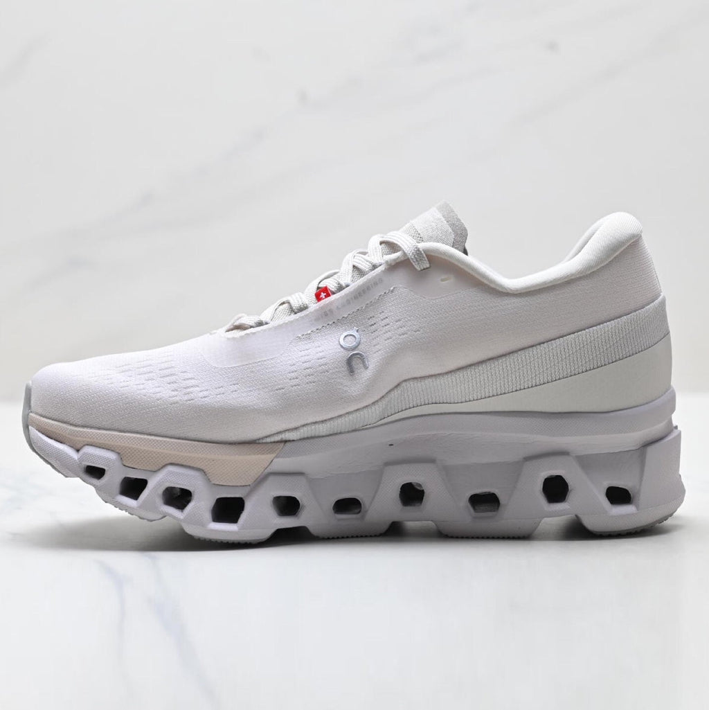Comfortable and stylish running shoes 1026042315
