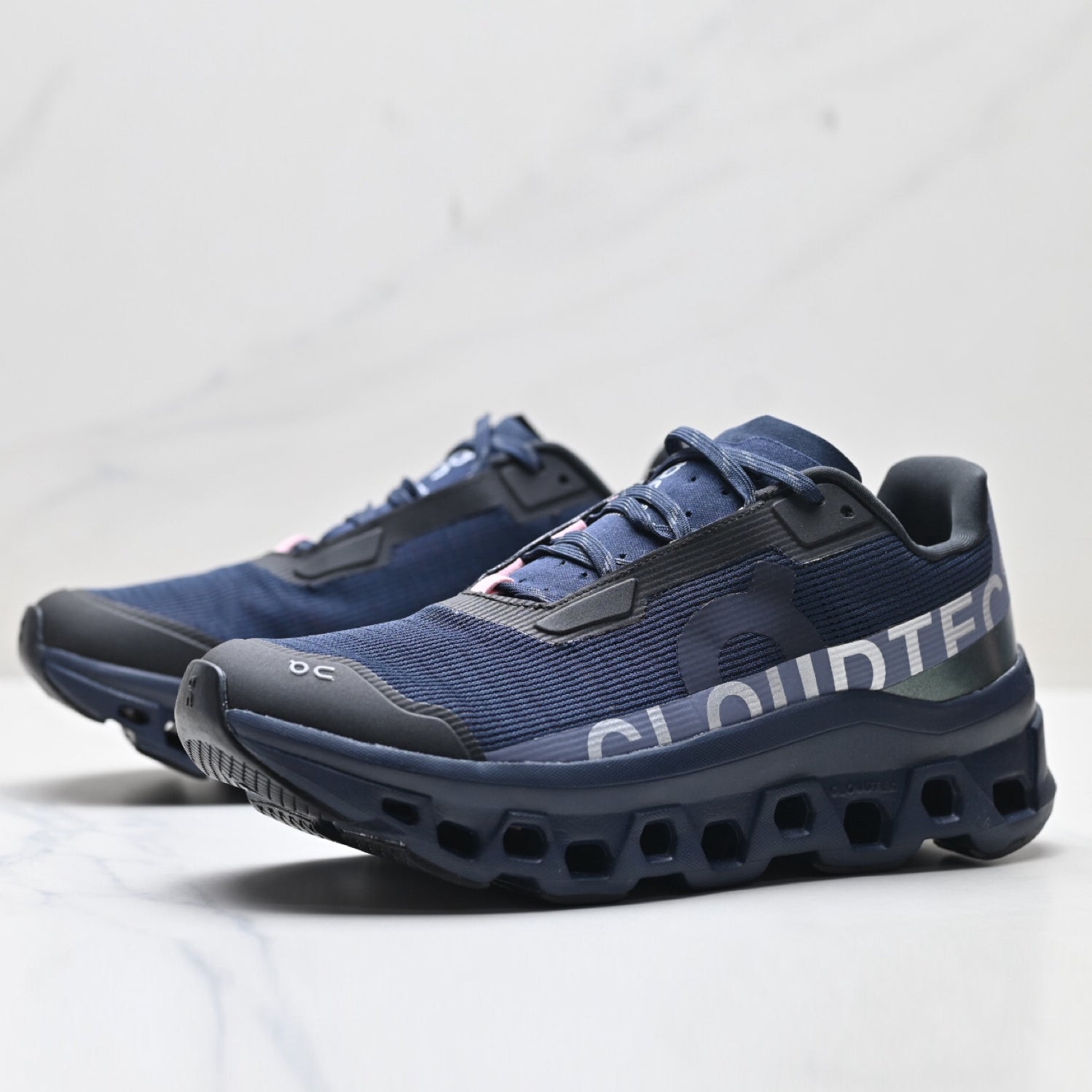 Lightweight low-top running shoes 1026042305