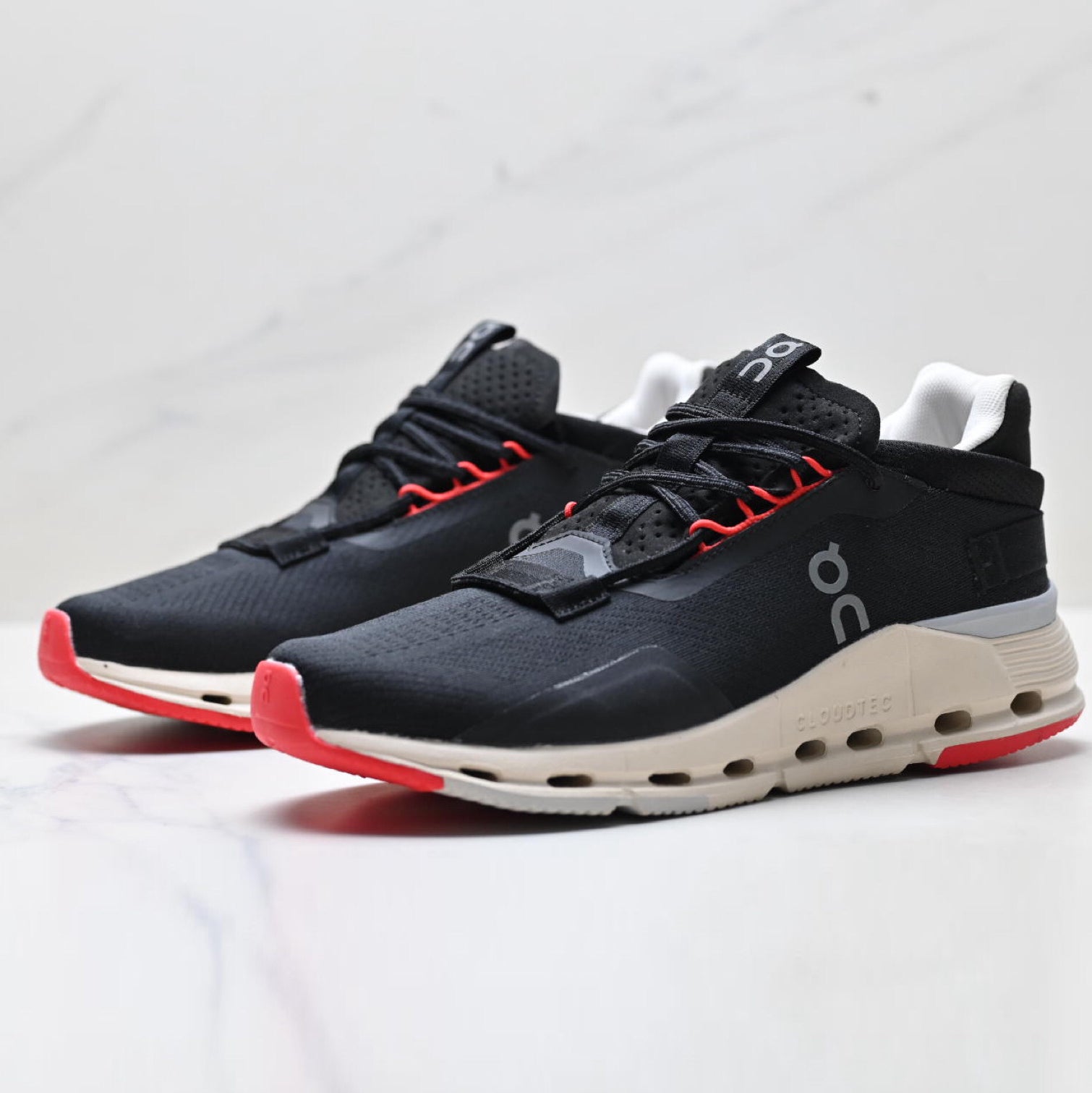 Comfortable and stylish running shoes 1026042312