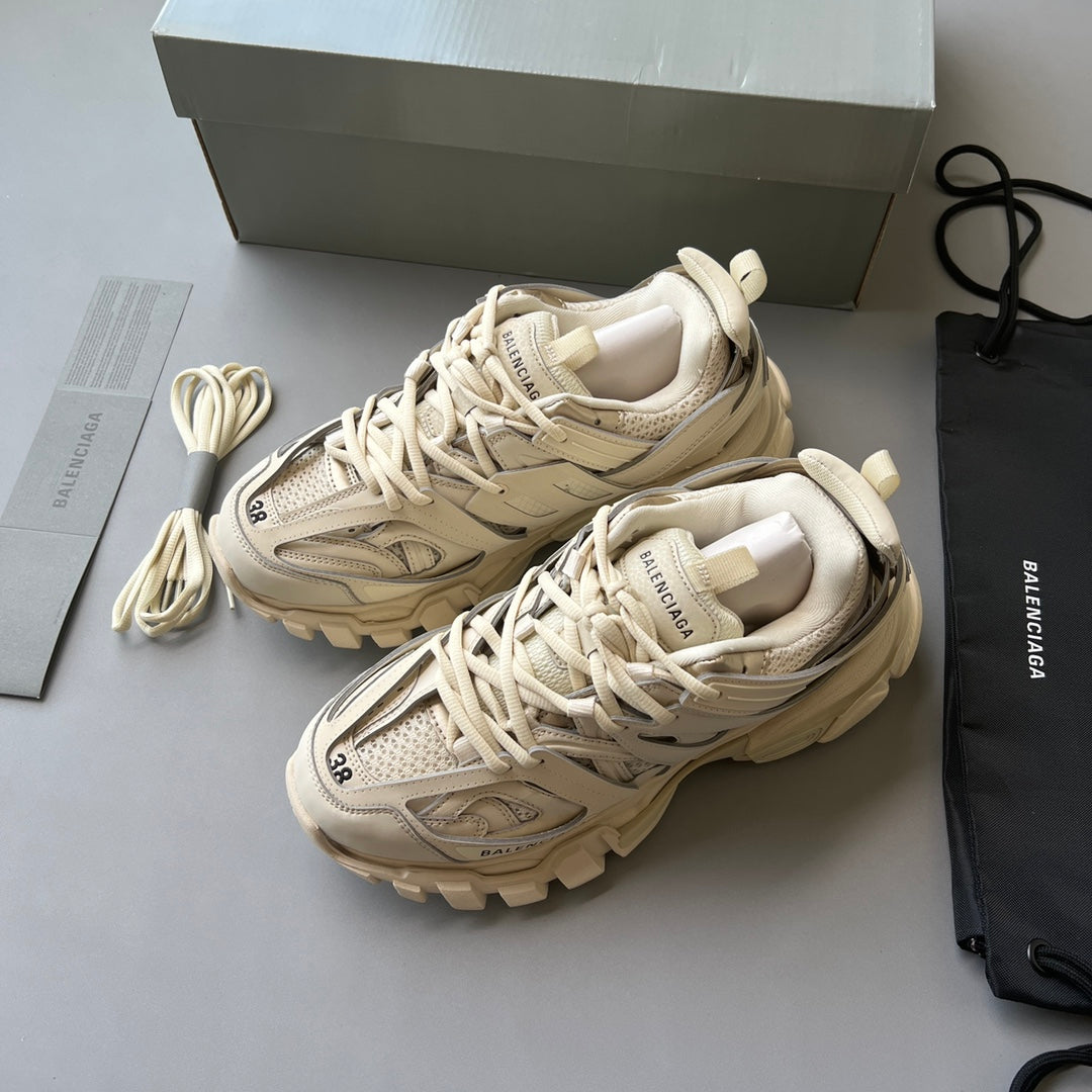 Men's and Women's Sneakers 1026060410