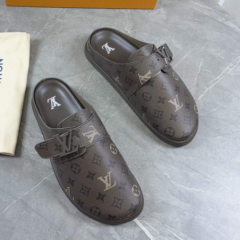 Fashionable Casual Boken Slippers 1026062301