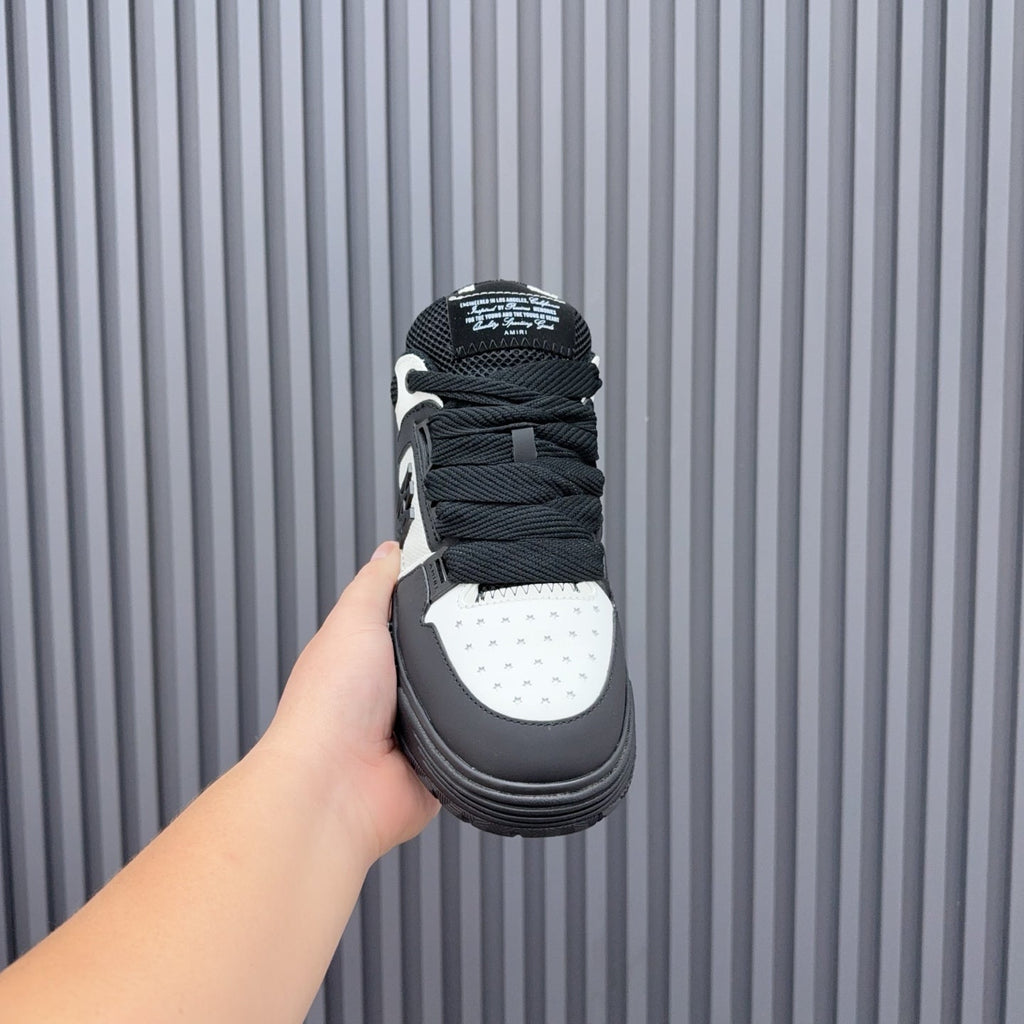Men's and Women's Leather Sneakers 1026060407