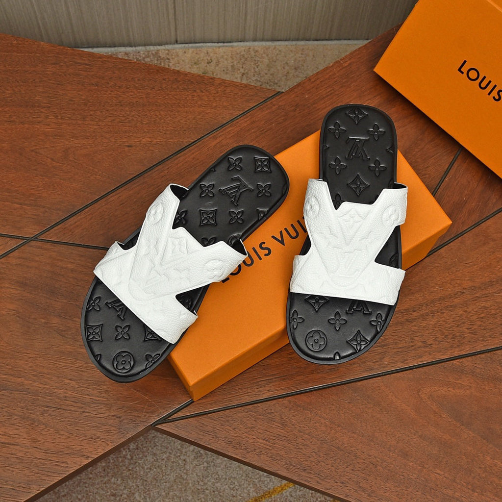 Casual and Comfortable Men's Slippers 1026060817