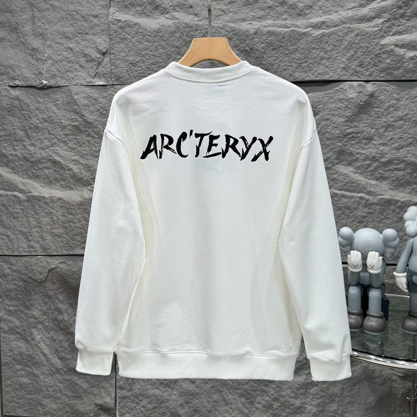 Unisex Round-Neck Terry Sweatshirt 1026042218