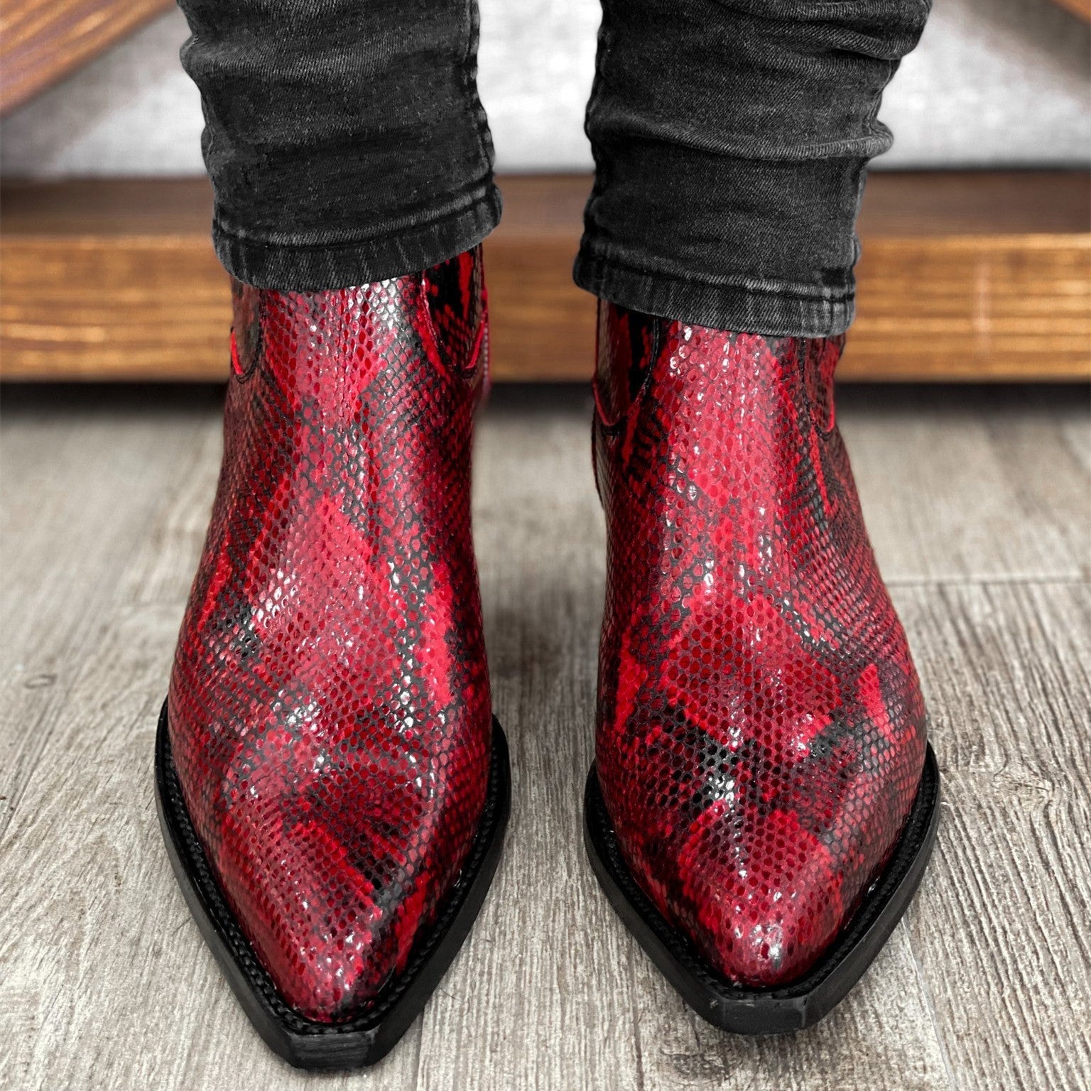 RED MUNICH BOOTS