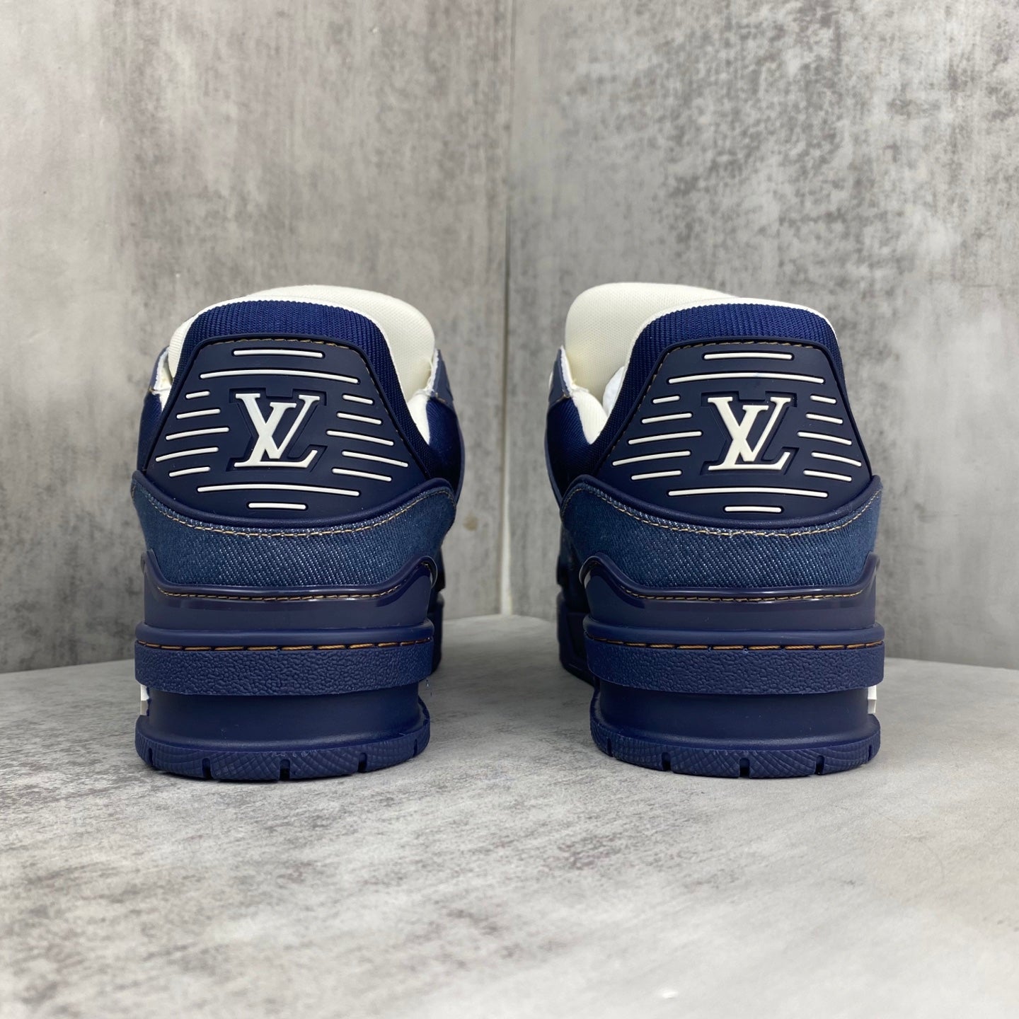 Classic Couple's Sneakers 1026060503