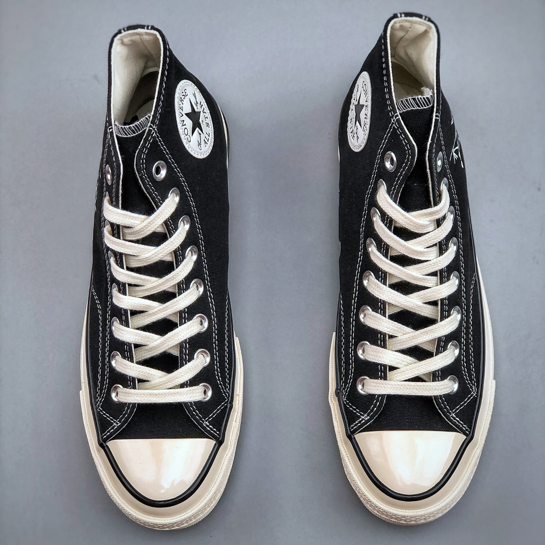 Classic Graffiti Limited Edition Canvas Sneakers 1026042206