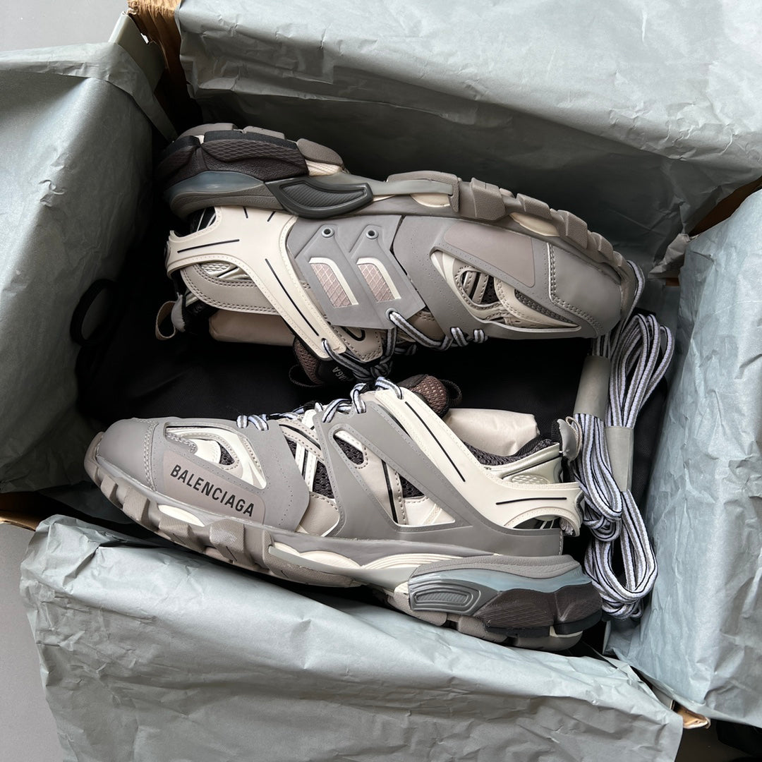 Men's and Women's Sneakers 1026060408