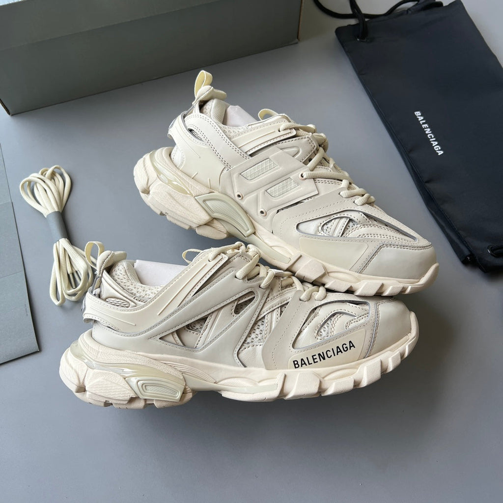 Men's and Women's Sneakers 1026060410
