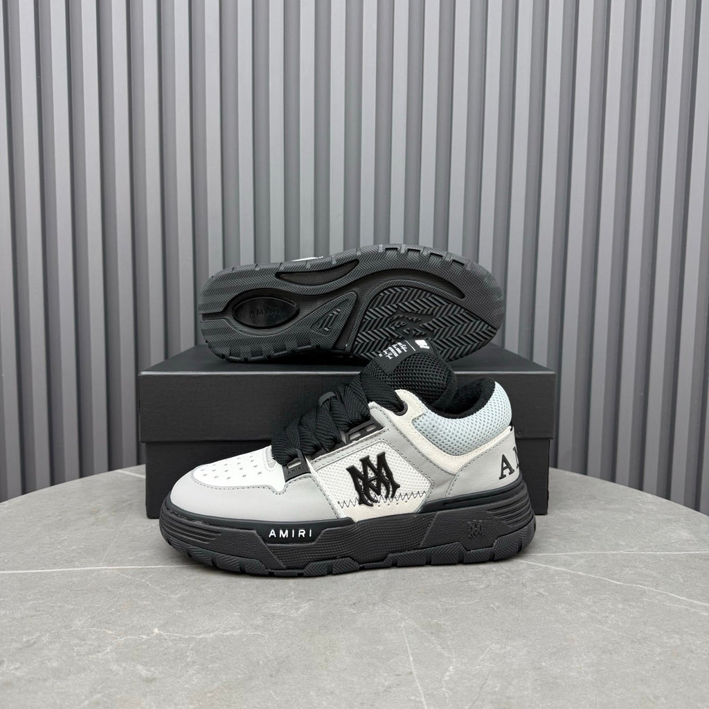 Men's and Women's Leather Sneakers 1026060405