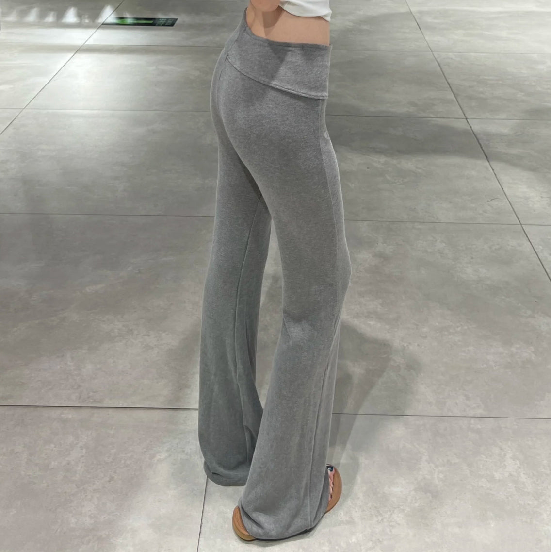 Micro-Lace Yoga Pants 1026042108