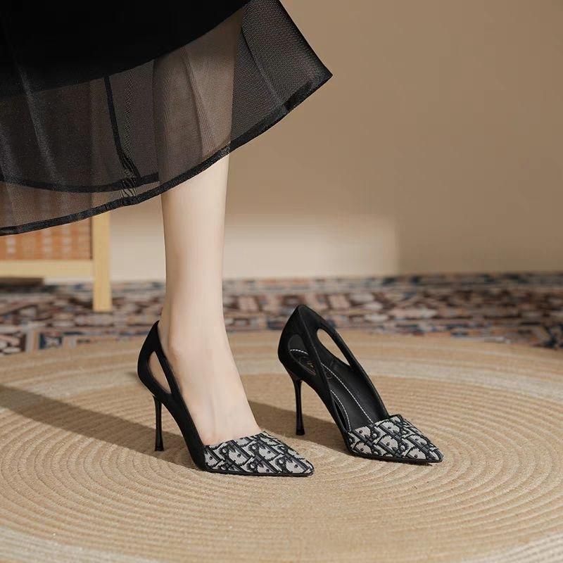 Pointed Toe Pumps 0823120606