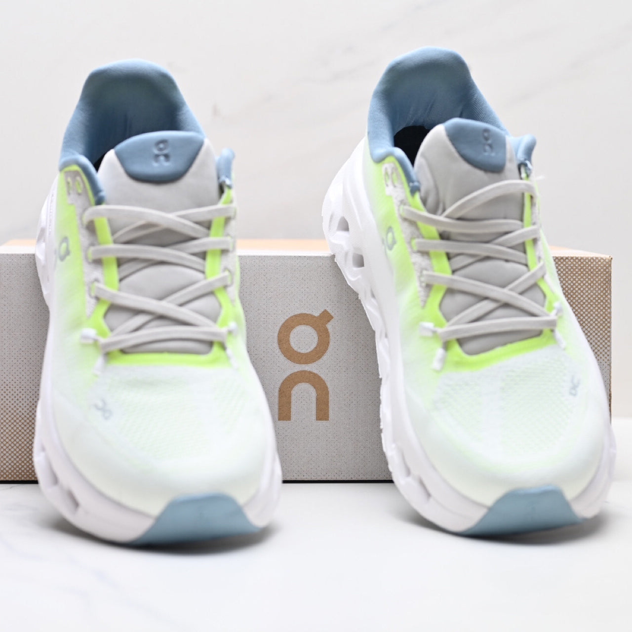Lightweight Casual Sneakers 1026042306