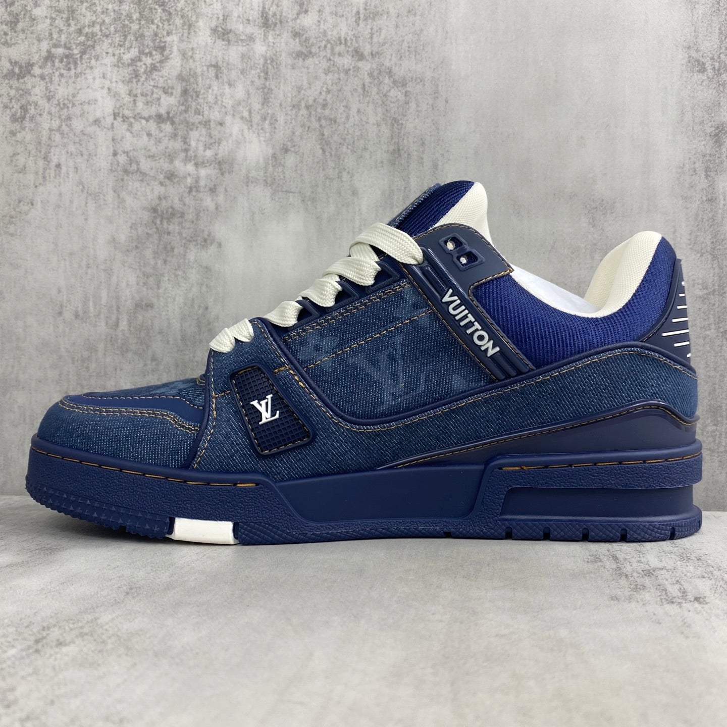 Classic Couple's Sneakers 1026060503