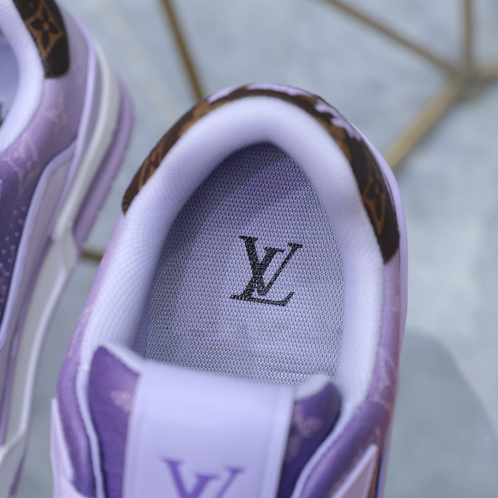 Gradient-colored sneakers 1026060414