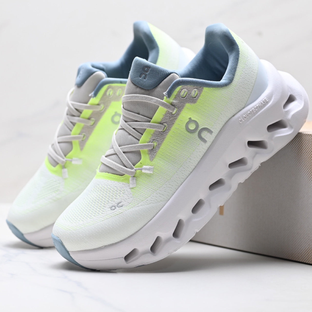 Lightweight Casual Sneakers 1026042306