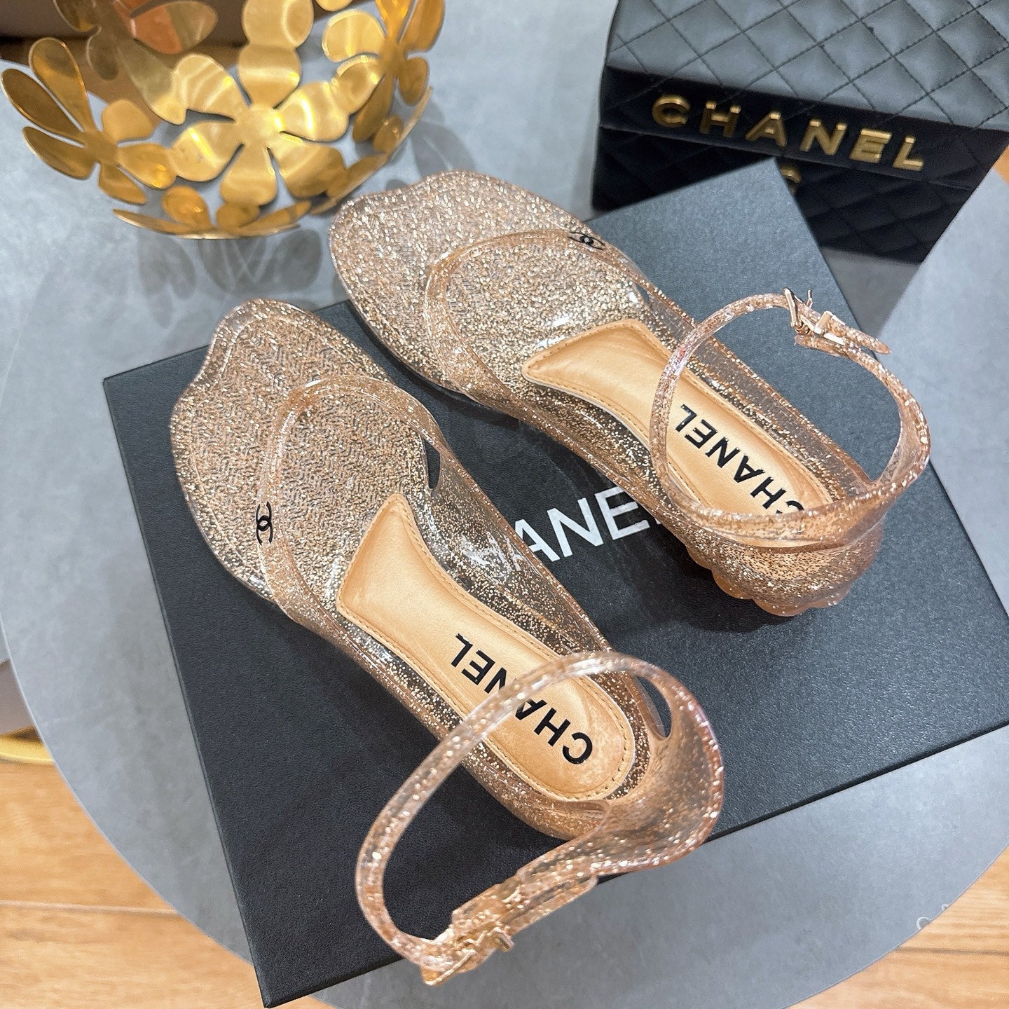 Best-Selling Beach Sandals 1026060401