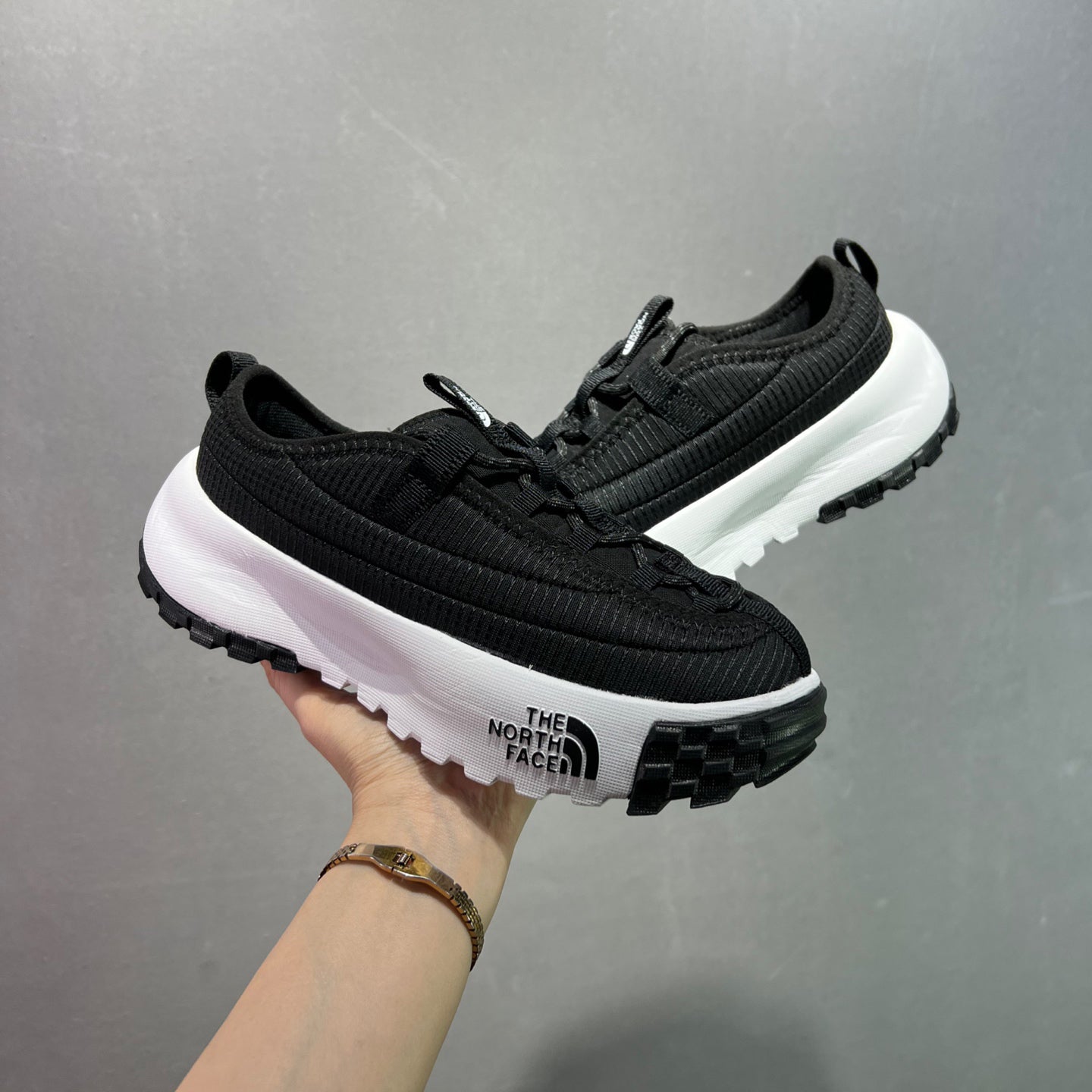 Versatile low-top casual shoes 1026042407