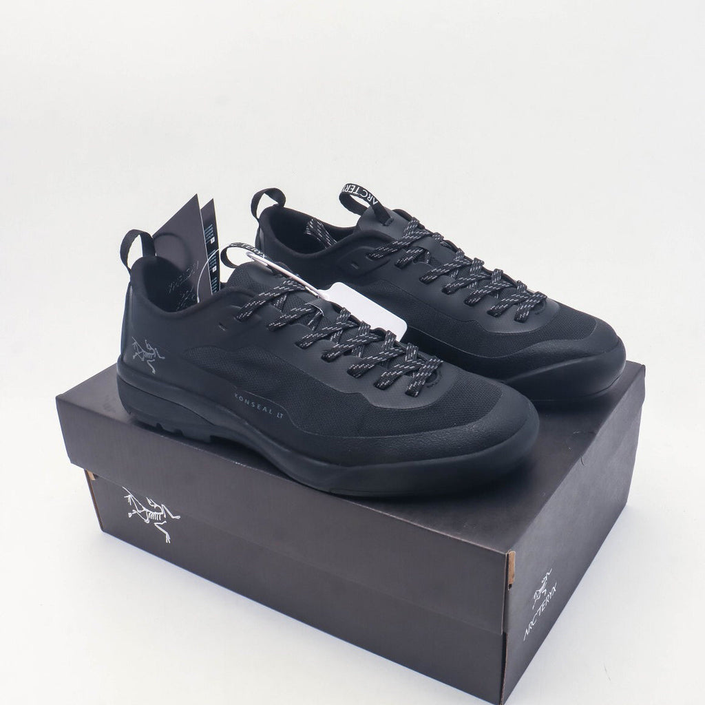 Casual Hiking and Trekking Shoes 1026042212