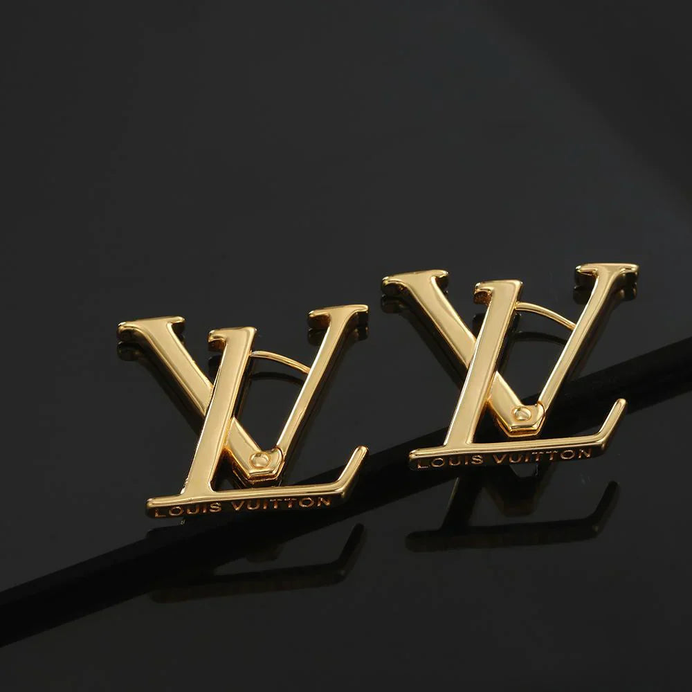 New classic fashion versatile earrings 1024012316