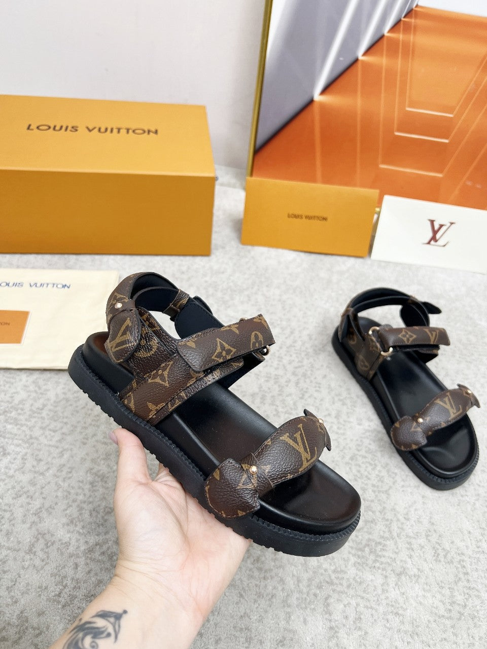 Lvv25ss new printed sandals 0725072105