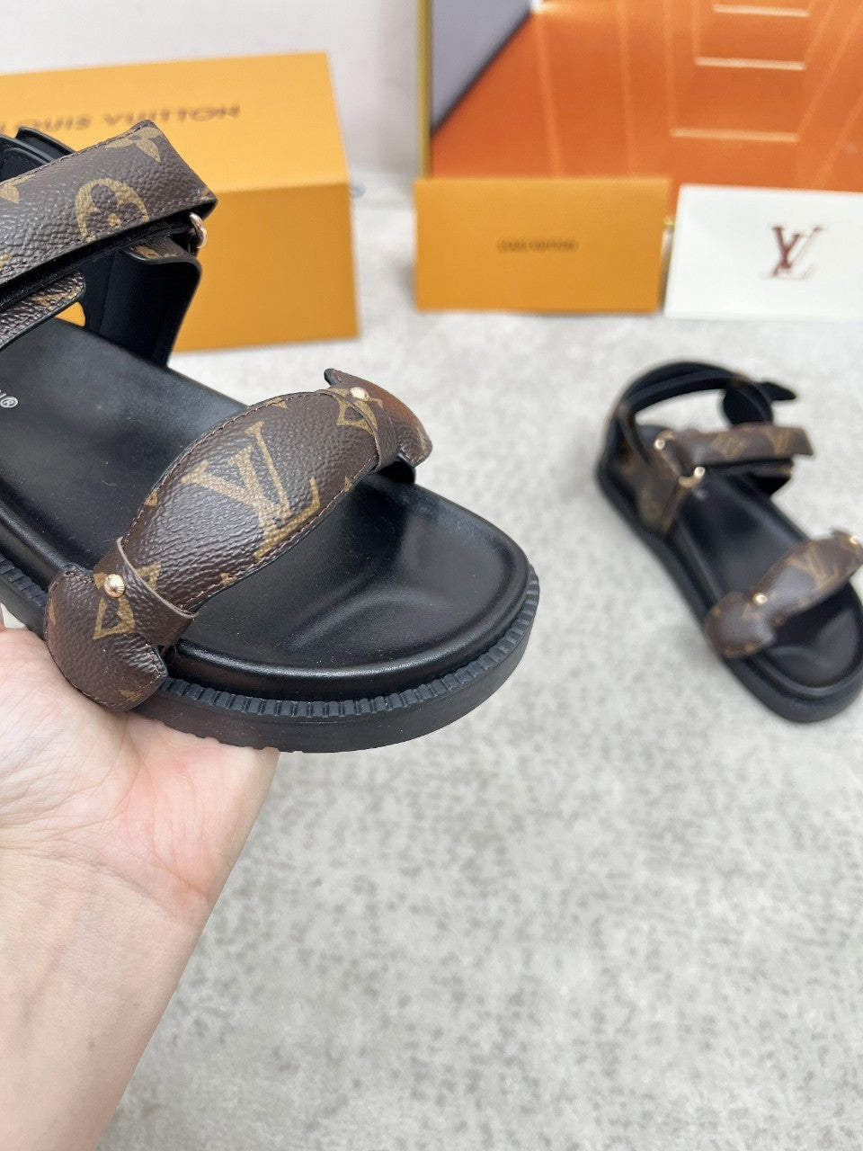 Lvv25ss new printed sandals 0725072105