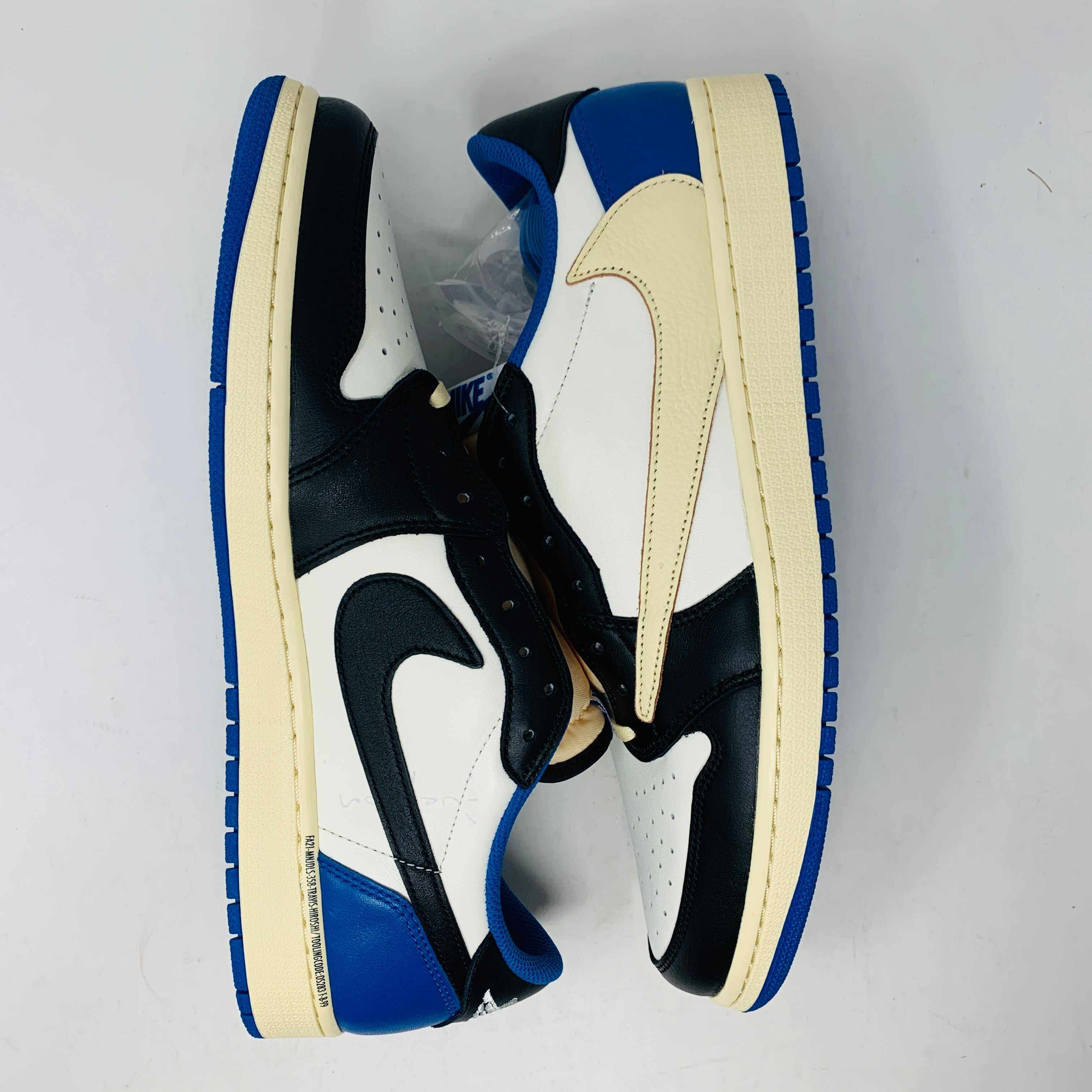 Jordan 1 Low Travis Scott x Fragment
