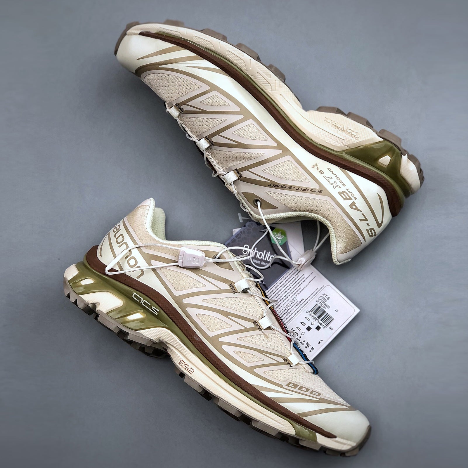 Outdoor trail running shoes 1026041702